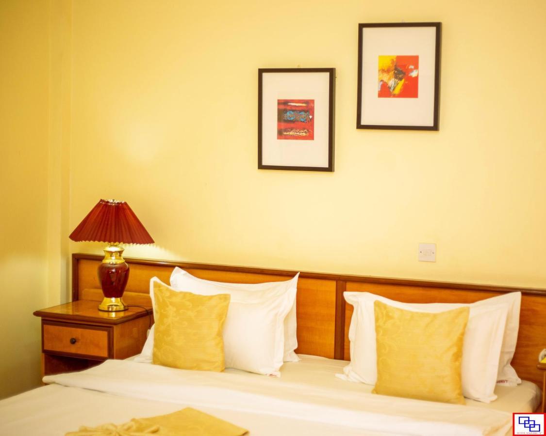 טמה Hotel Marjorie 'Y' מראה חיצוני תמונה