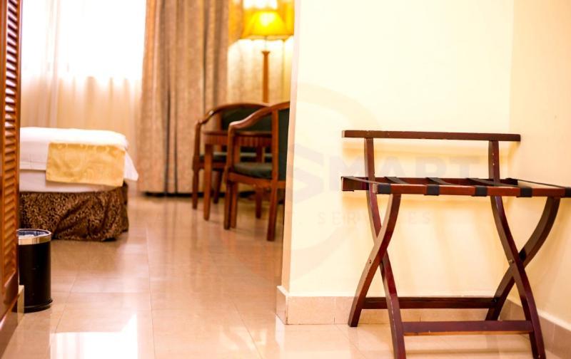 טמה Hotel Marjorie 'Y' מראה חיצוני תמונה