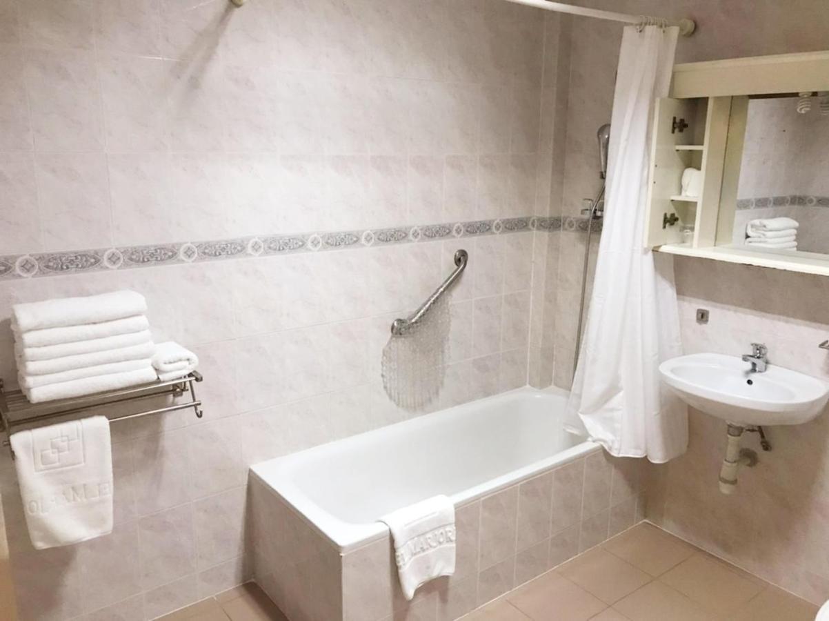 טמה Hotel Marjorie 'Y' מראה חיצוני תמונה