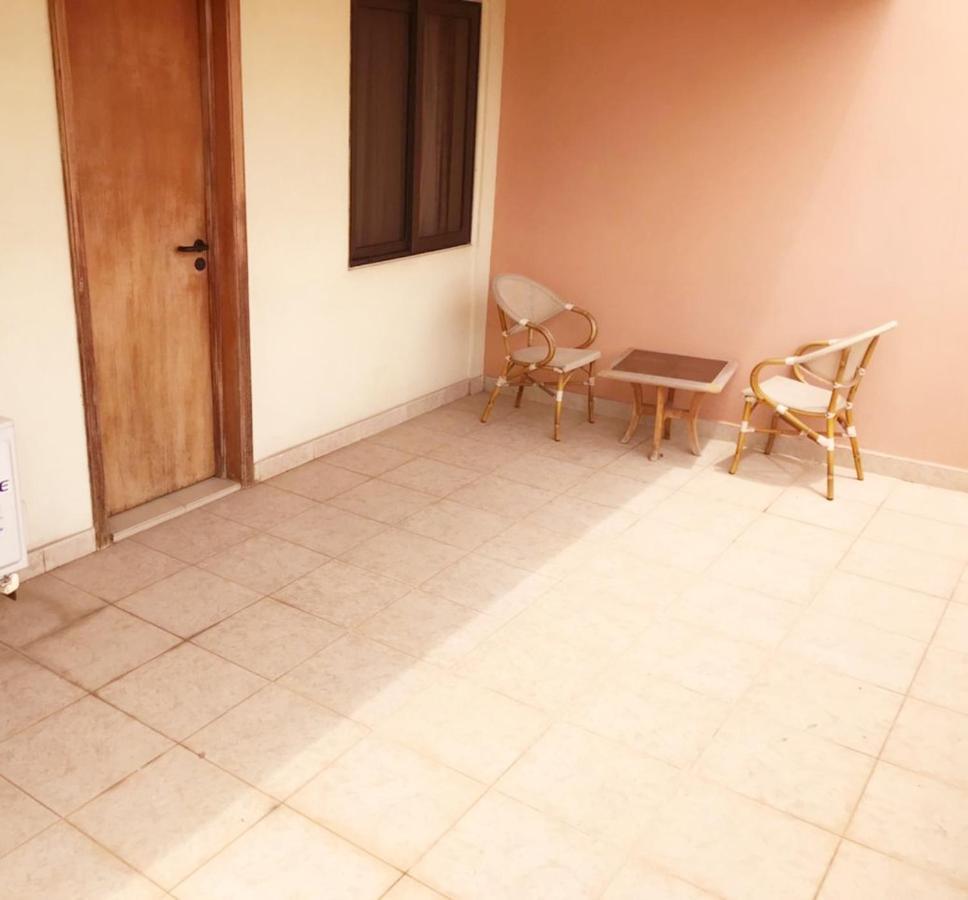 טמה Hotel Marjorie 'Y' מראה חיצוני תמונה
