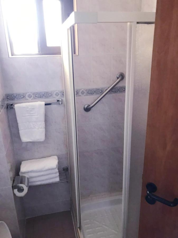 טמה Hotel Marjorie 'Y' מראה חיצוני תמונה