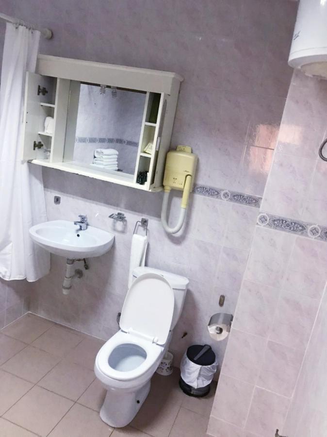 טמה Hotel Marjorie 'Y' מראה חיצוני תמונה