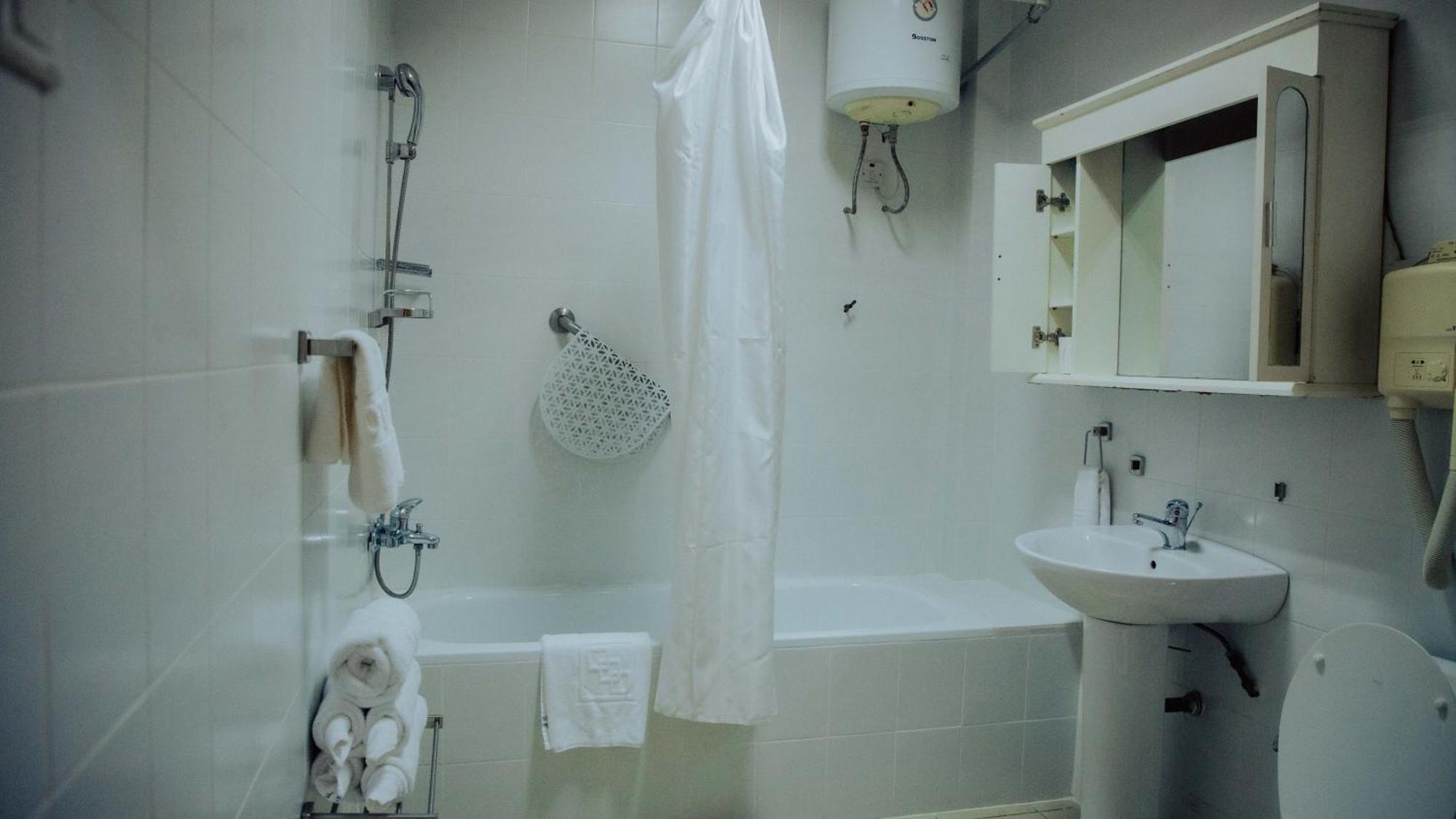 טמה Hotel Marjorie 'Y' מראה חיצוני תמונה