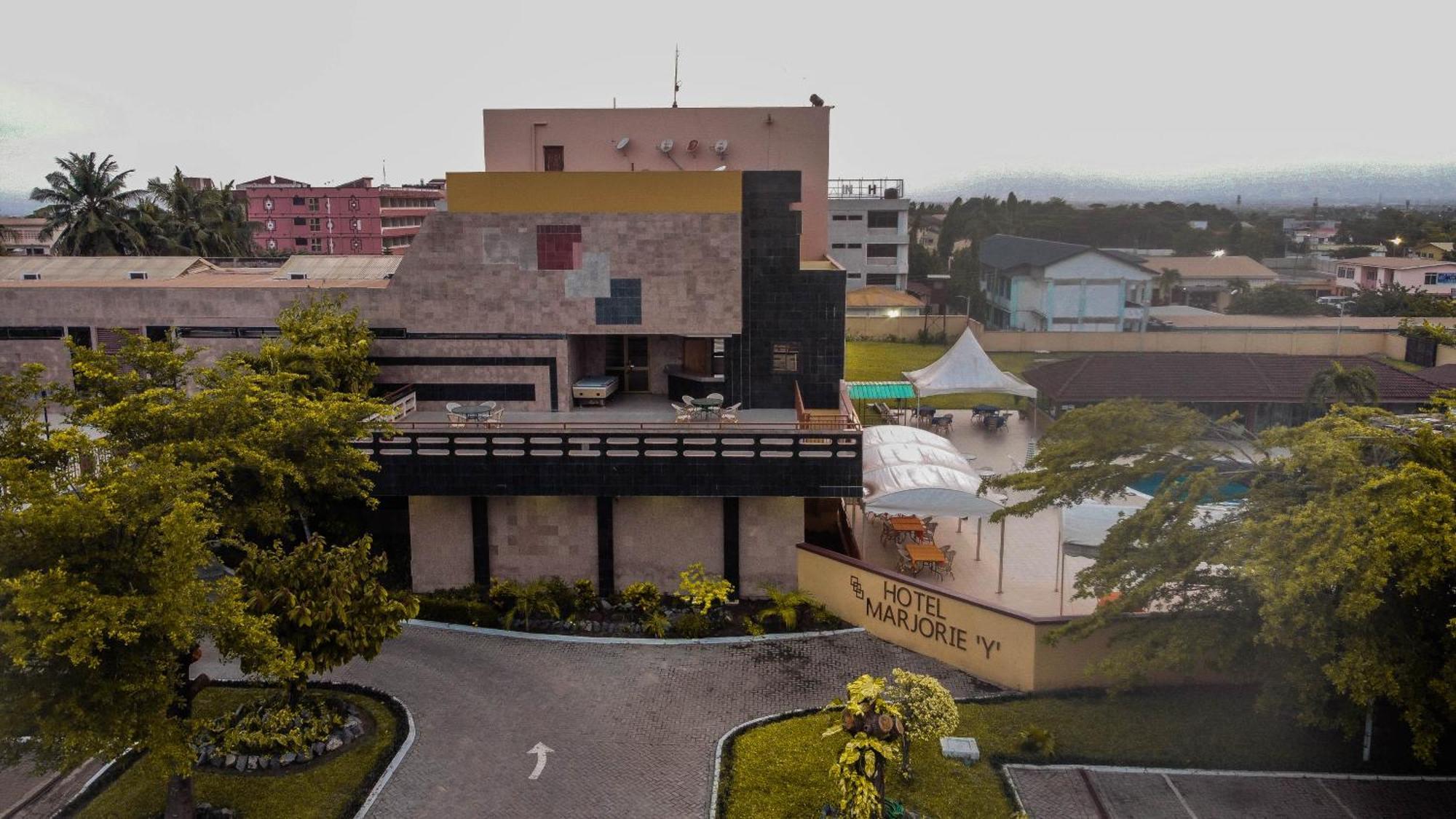 טמה Hotel Marjorie 'Y' מראה חיצוני תמונה
