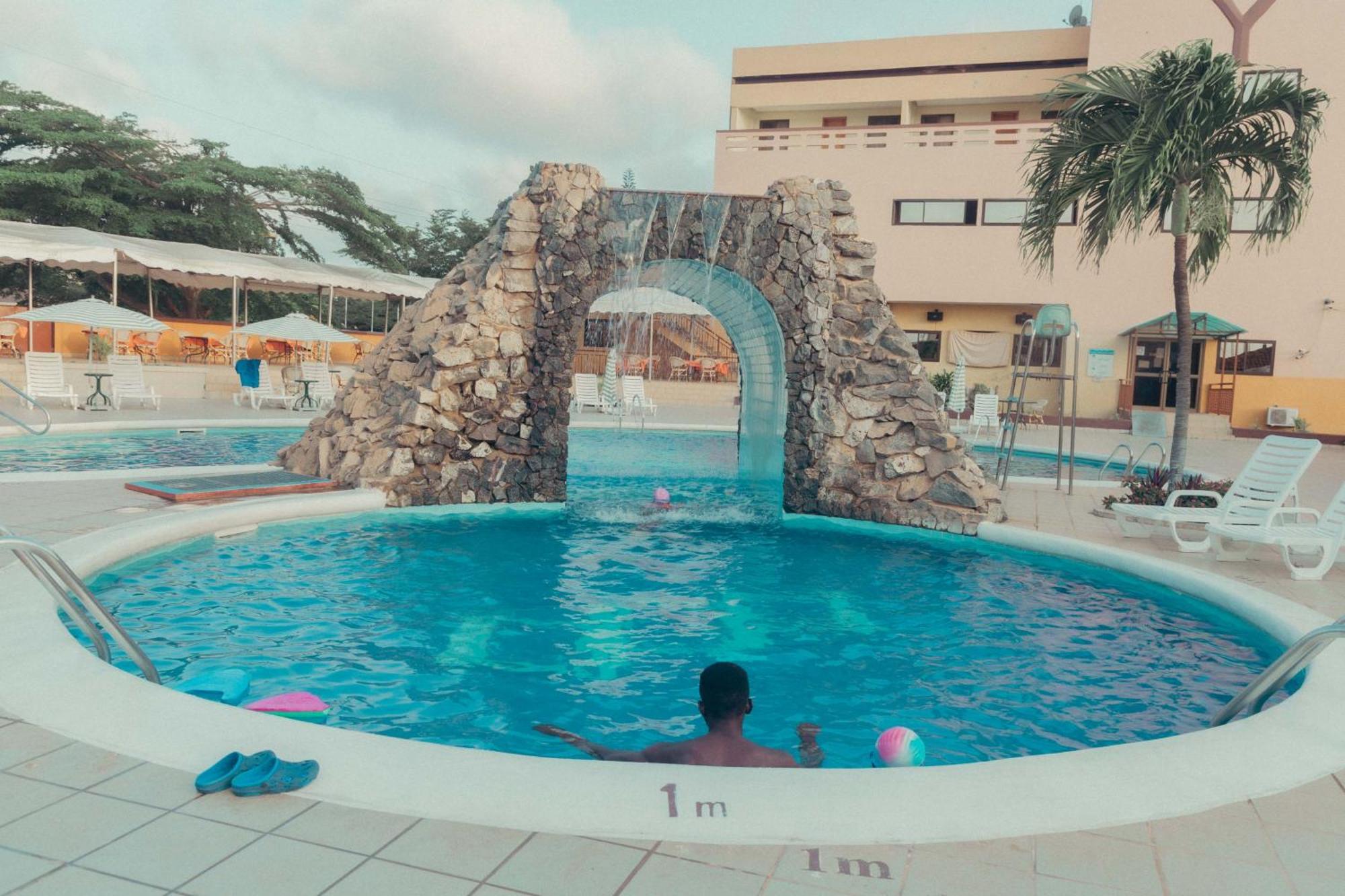 טמה Hotel Marjorie 'Y' מראה חיצוני תמונה